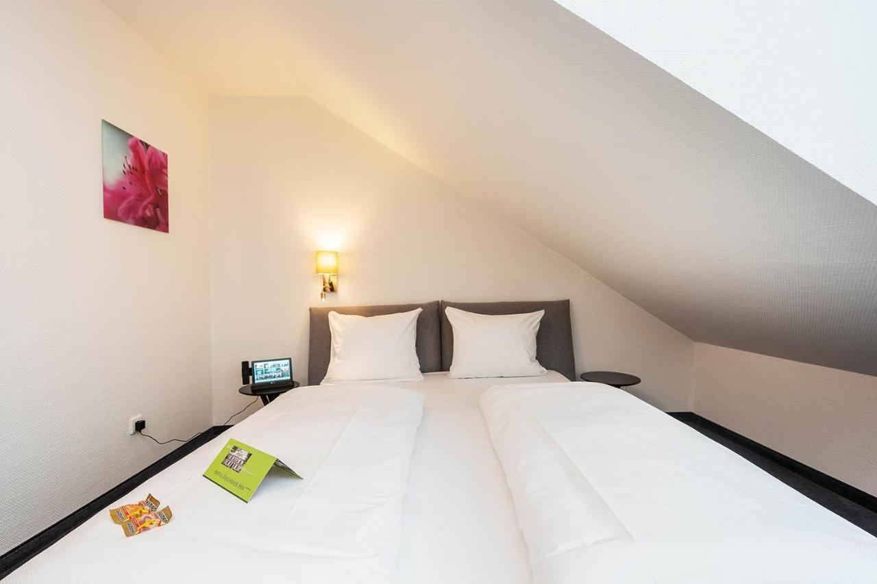 Hotel Frechener Hof Екстер'єр фото