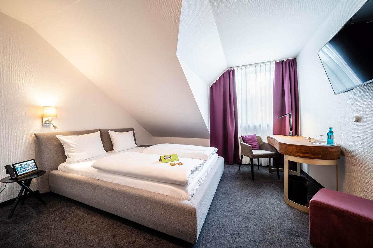 Hotel Frechener Hof Екстер'єр фото