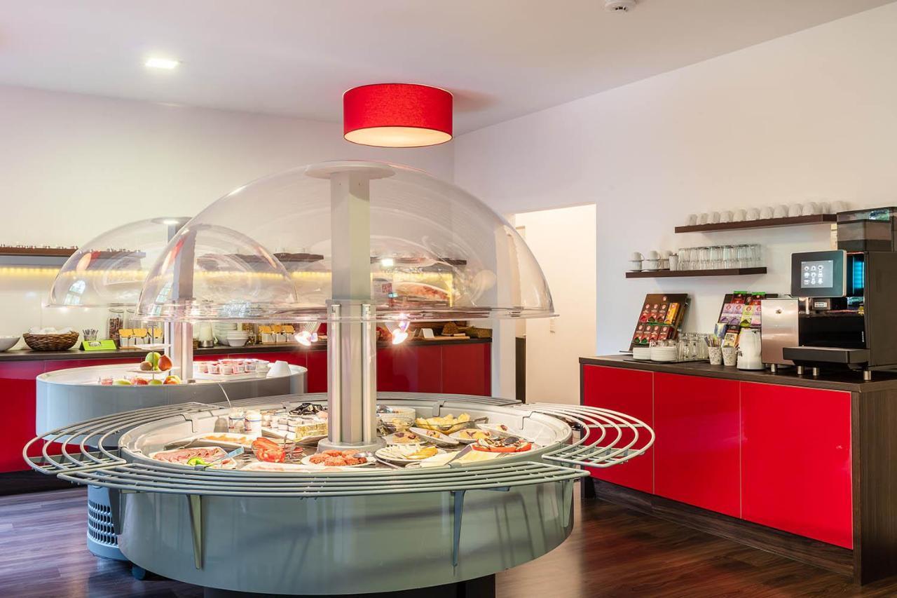 Hotel Frechener Hof Екстер'єр фото