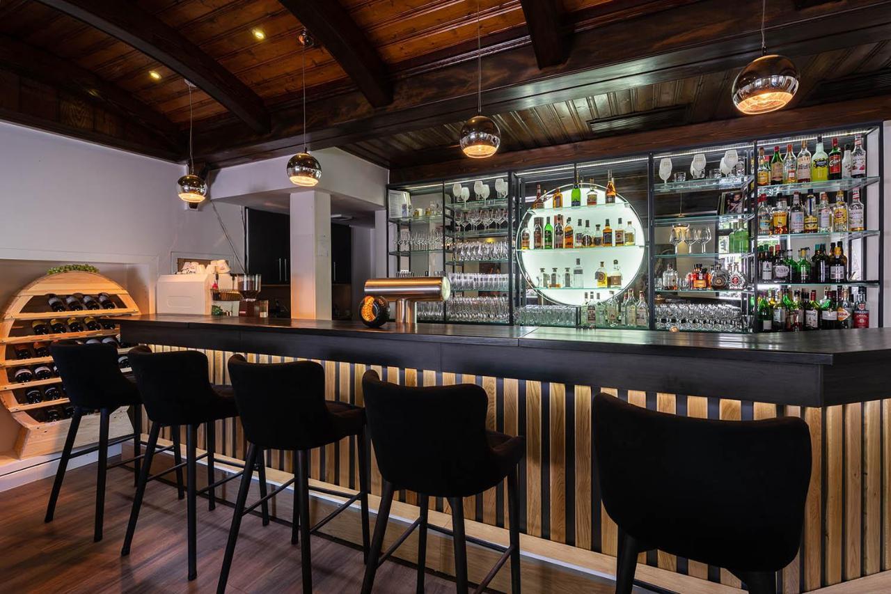 Hotel Frechener Hof Екстер'єр фото