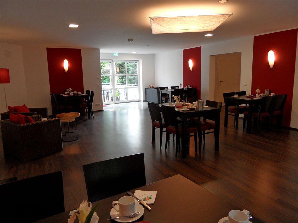 Hotel Frechener Hof Екстер'єр фото