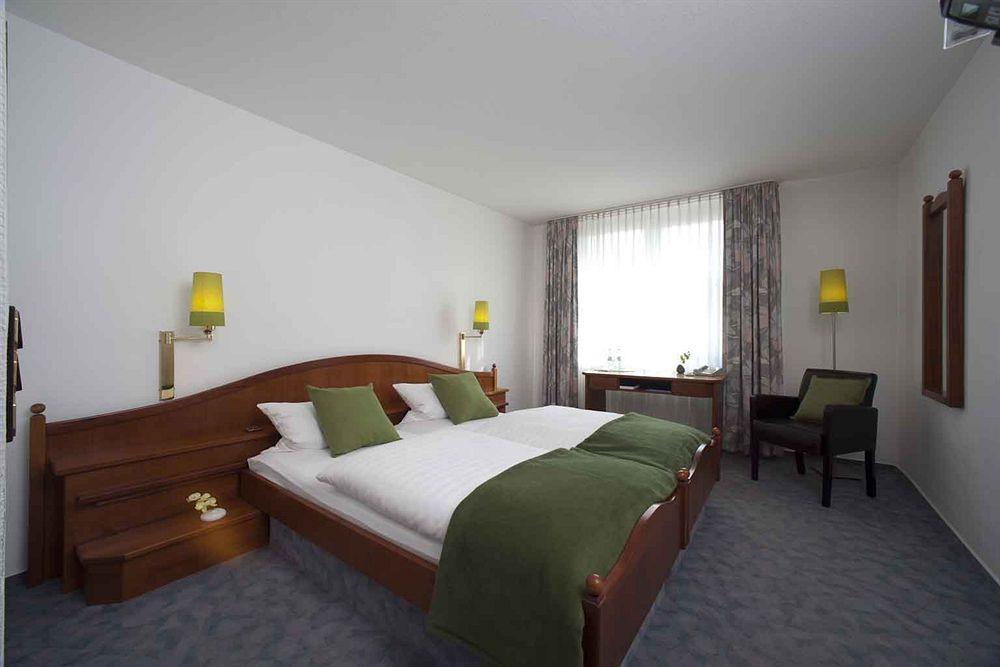 Hotel Frechener Hof Екстер'єр фото