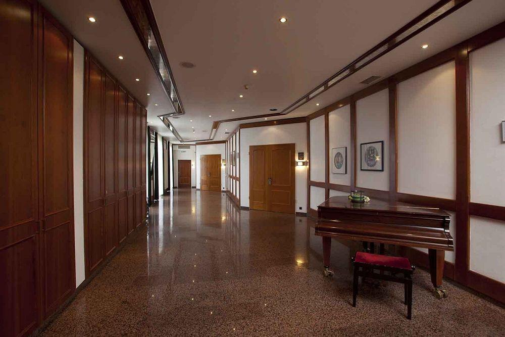 Hotel Frechener Hof Екстер'єр фото